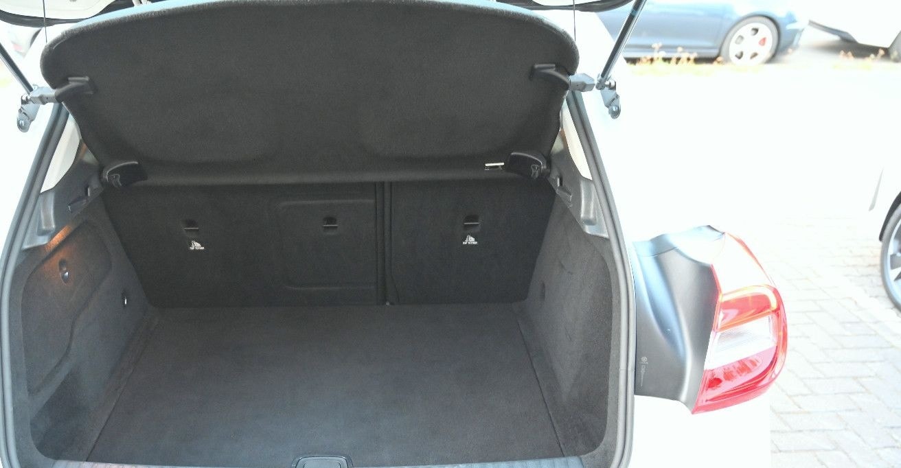 Mercedes-Benz GLA 200 d CDI Navi PDC Kamera Sitzhz. PanoramaSD foto 18