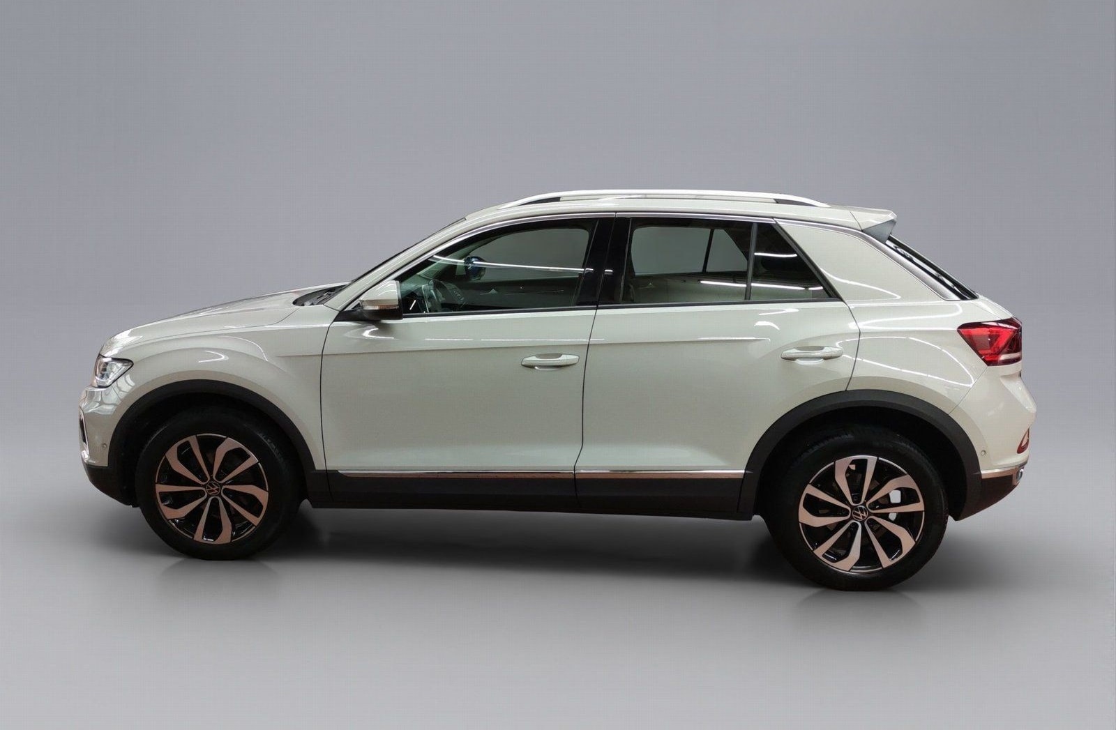 Volkswagen T-Roc Style 1.5 TSI 150PS ACC PDC SHZ NAVI DAB foto 2
