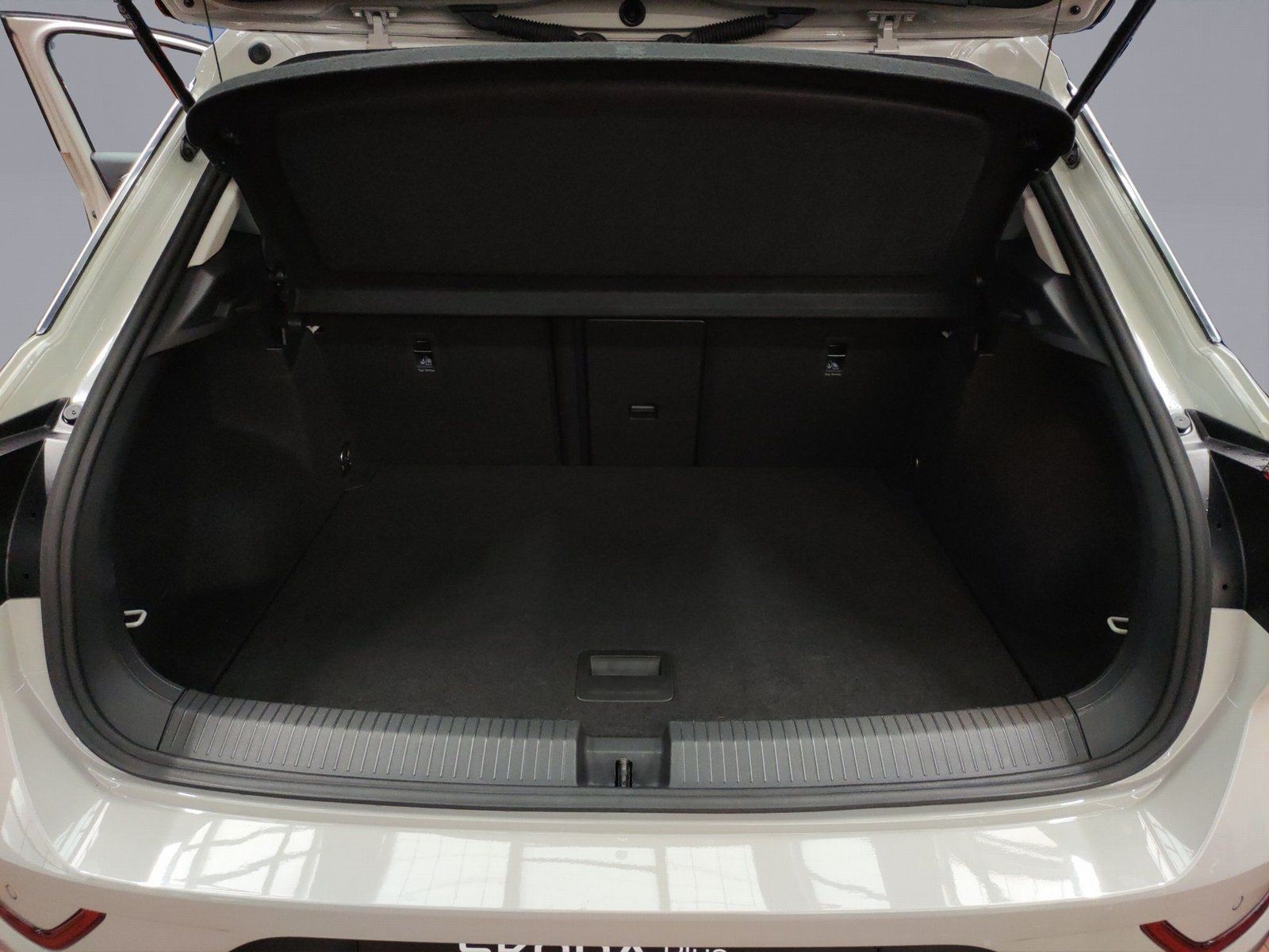 Volkswagen T-Roc Style 1.5 TSI 150PS ACC PDC SHZ NAVI DAB foto 9