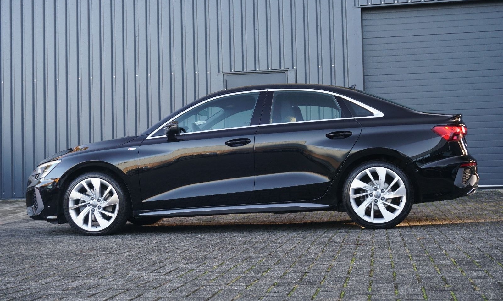 Audi A3 35TDI Lim S line Virtual Nav SHZ LEDER Matrix foto 4