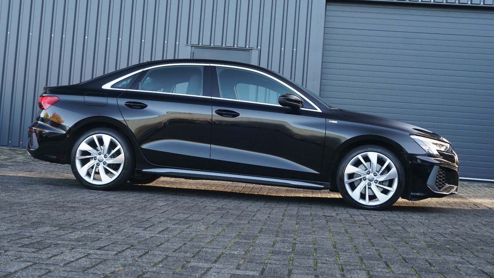 Audi A3 35TDI Lim S line Virtual Nav SHZ LEDER Matrix foto 9