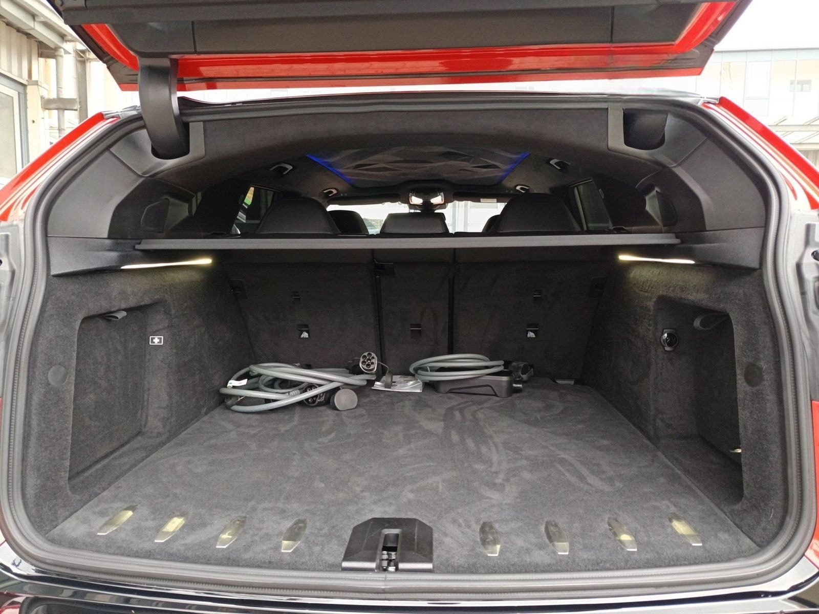 BMW XM 50e 22"ALU+ICONIC GLOW+AHK+AB ASSISTENT foto 13