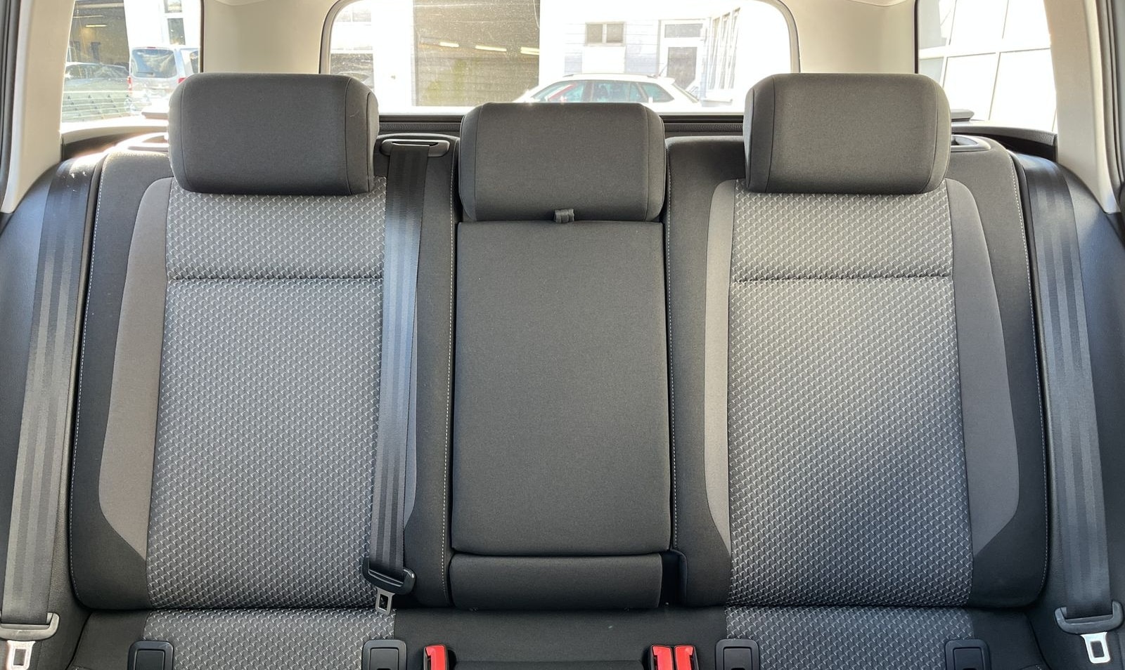 Volkswagen Passat Variant 1.5 TSI R-Line Optik 135€ m.20% A foto 16