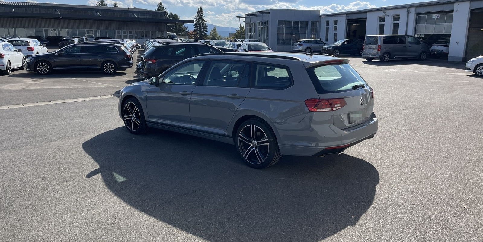 Volkswagen Passat Variant 1.5 TSI R-Line Optik 135€ m.20% A foto 9