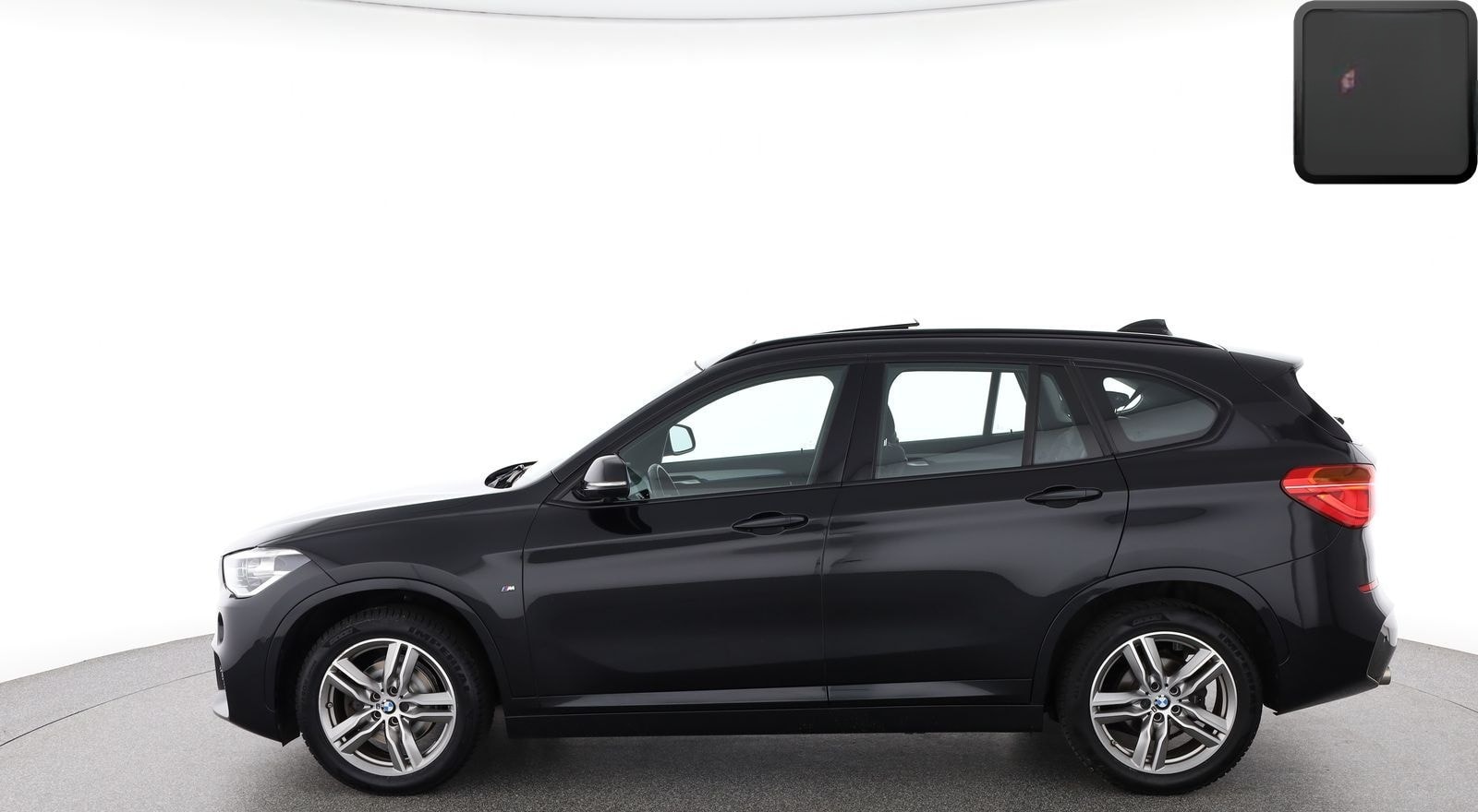 BMW X1 sDrive18d M SPORT SHADOW PANO,KAMERA,HUD,AHK foto 2