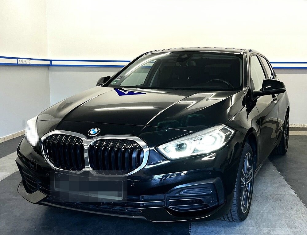 BMW 116 i Advantage AUT NAVI SHZ CARPLAY LED foto 1