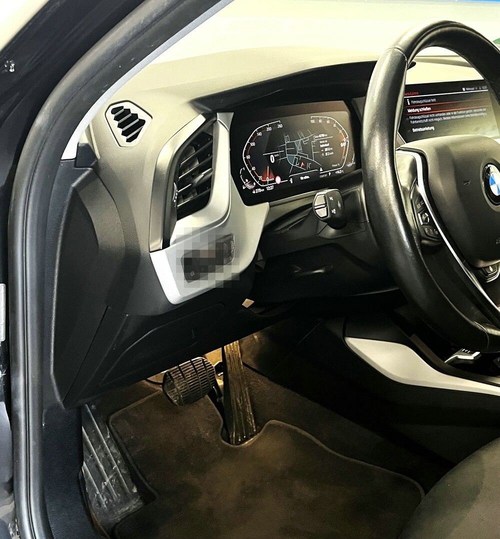 BMW 116 i Advantage AUT NAVI SHZ CARPLAY LED foto 8