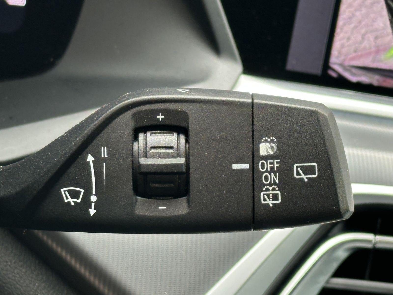 BMW X5 xDrive45e / MEMORY / Live Cockpit / H&K Sound foto 11