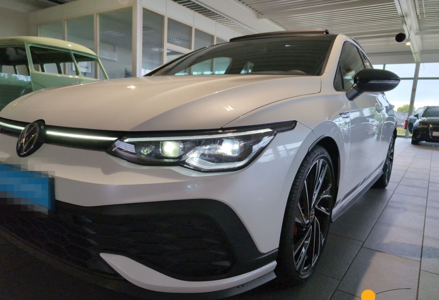 Volkswagen Golf GTI VIII 2,0 TSI DSG Clubsport Black Style  foto 23