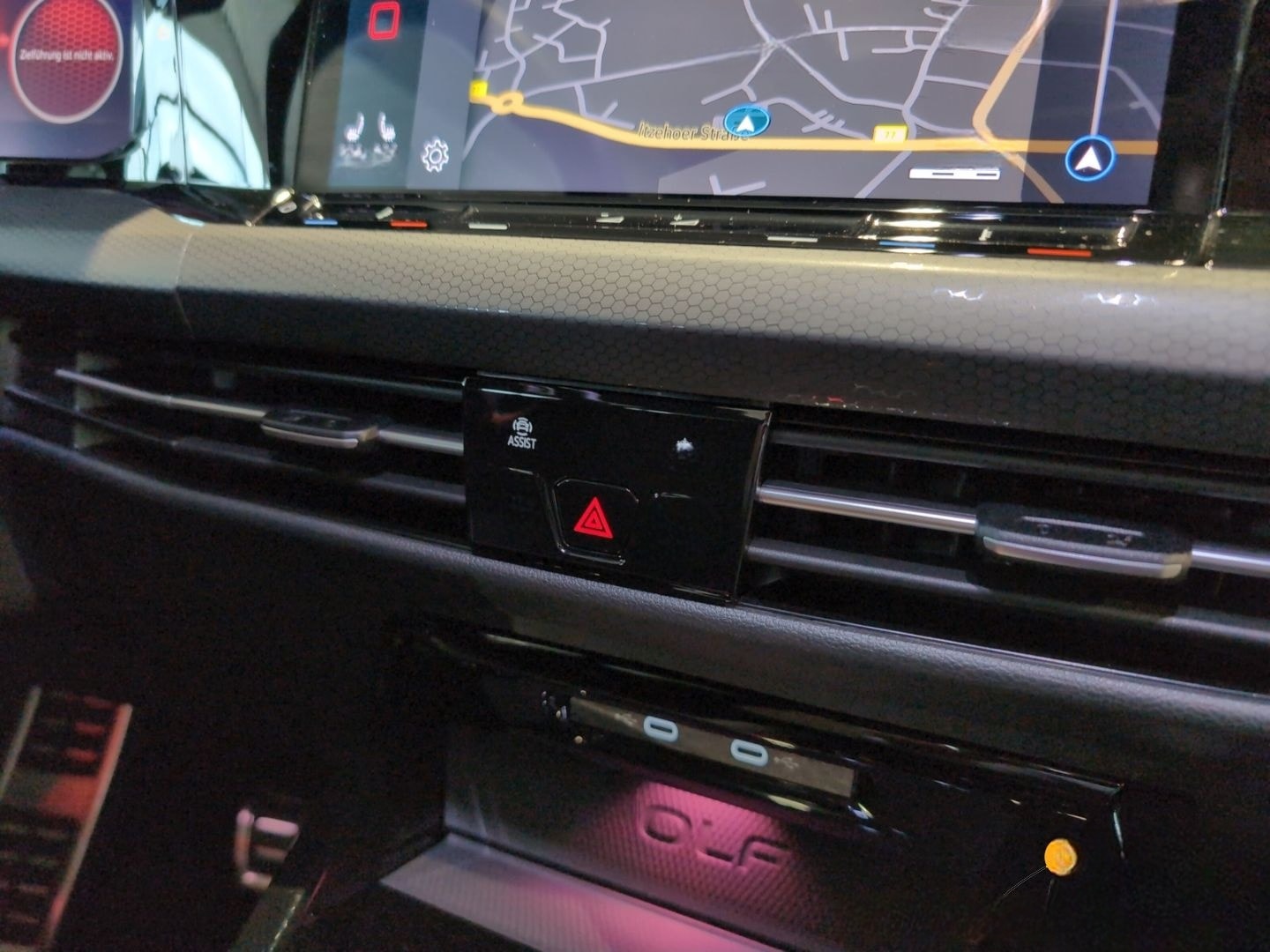 Volkswagen Golf GTI VIII 2,0 TSI DSG Clubsport Black Style  foto 8