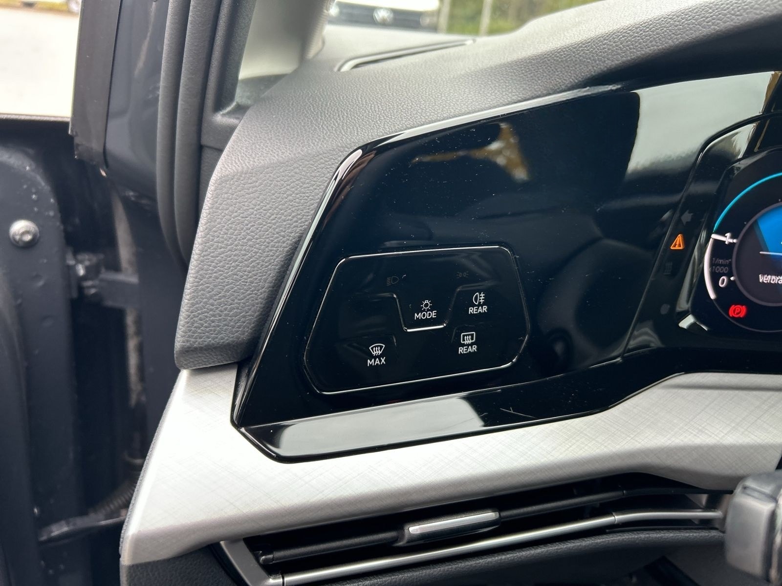 Volkswagen Golf VIII 2.0 TDI Life, Business Premium Discove foto 15