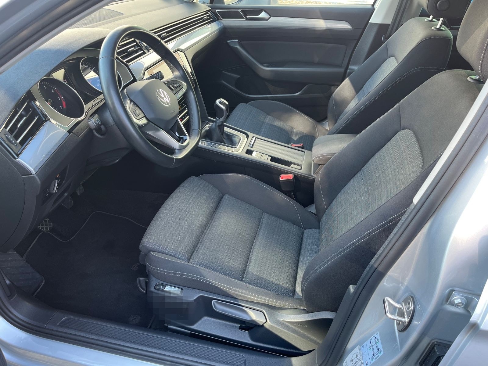 Volkswagen Passat Variant Business 1.5 TSI Navi App AHK ACC foto 4