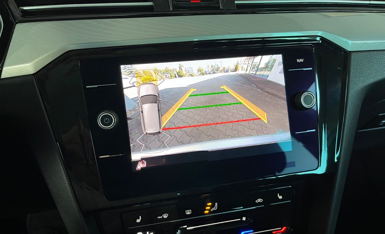 Volkswagen Passat Variant Business 1.5 TSI Navi App AHK ACC foto 10