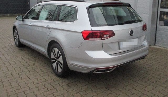 Volkswagen Passat Variant 1.4 TSI Hybrid GTE+LED+NAV foto 3
