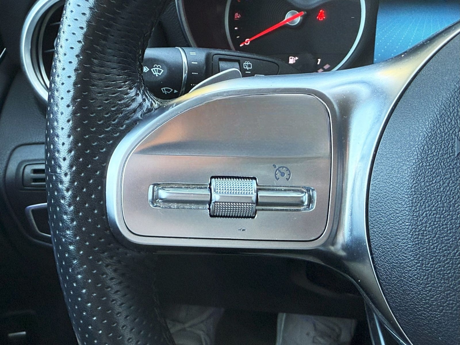 Mercedes-Benz GLC 200 4Matic+AMG LINE+LED+KAMERA+KEYLESS GO+ foto 18