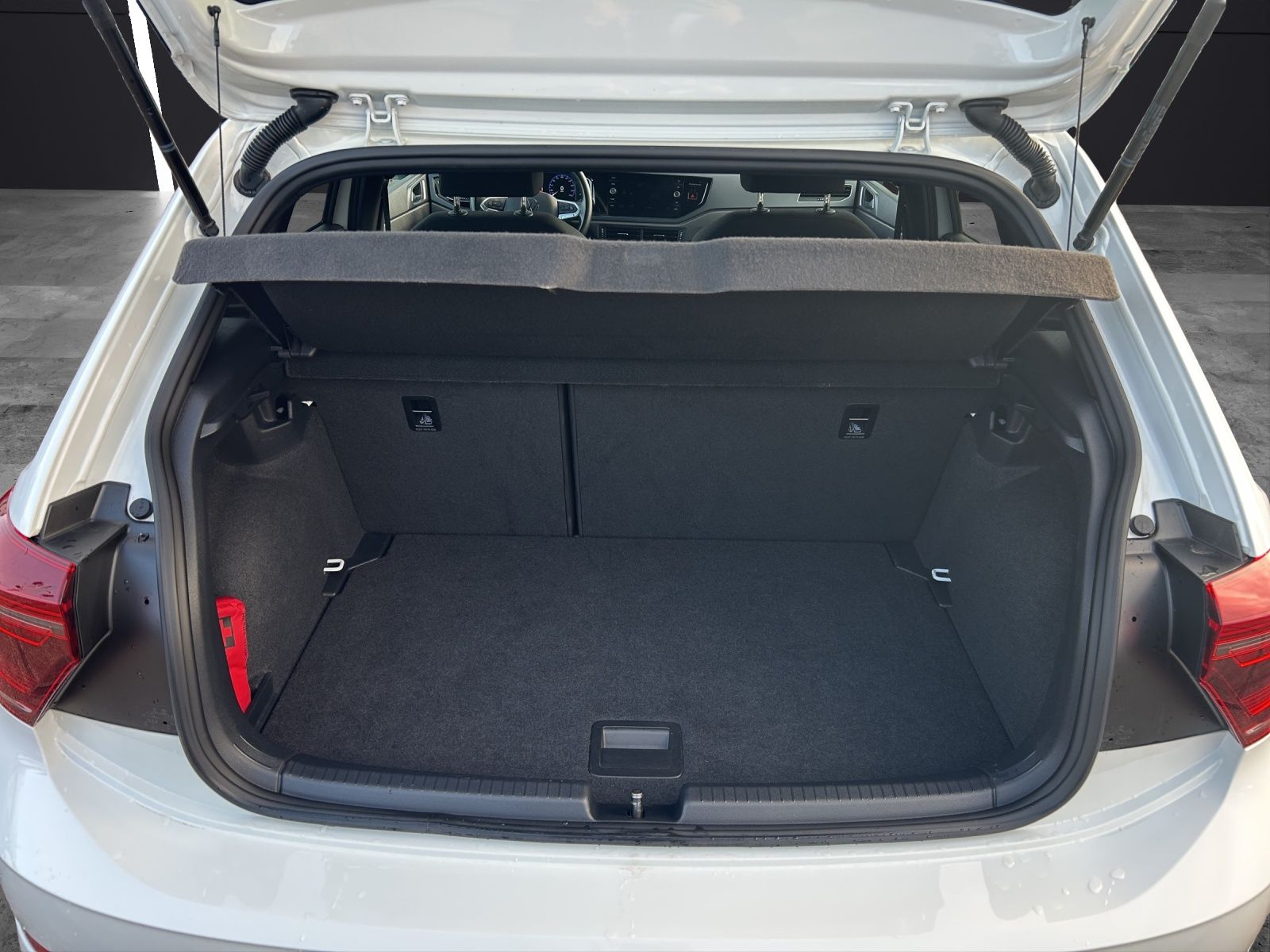 Volkswagen Polo R-Line TSI DSG IQ.Light ACC SH AID RFK AppC foto 13