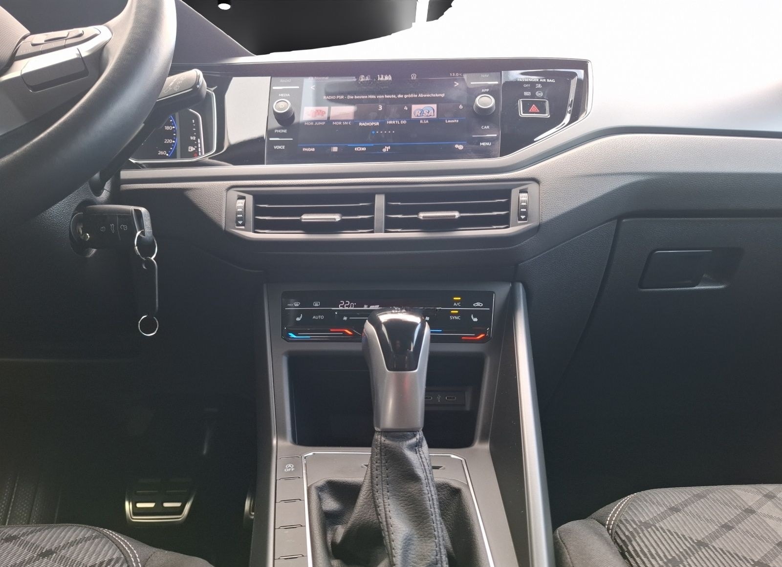 Volkswagen Polo R-Line TSI DSG IQ.Light ACC SH AID RFK AppC foto 15
