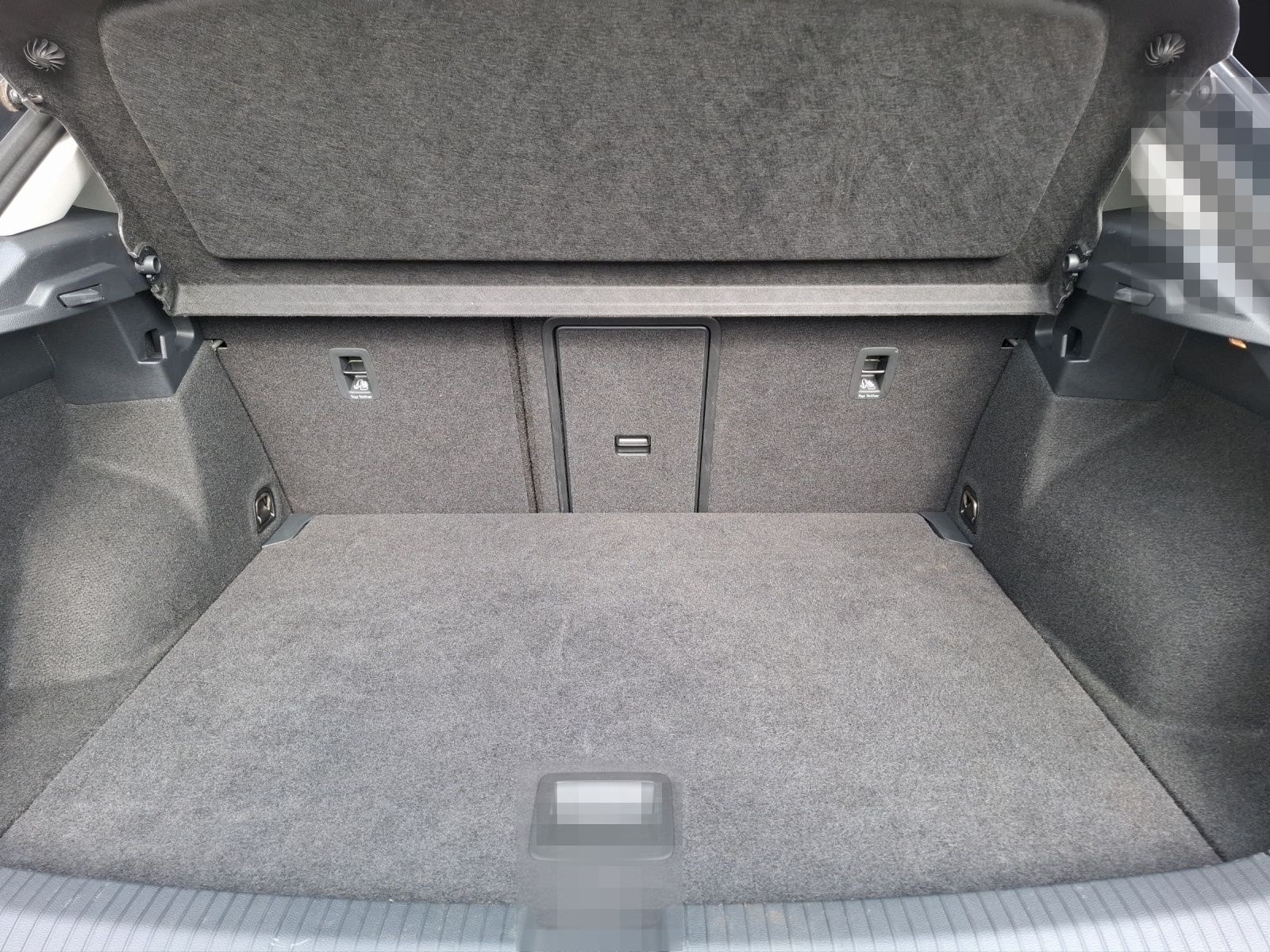 Volkswagen T-Roc TSI Style LED AHK Navi AID ACC RFK SH 18" foto 13