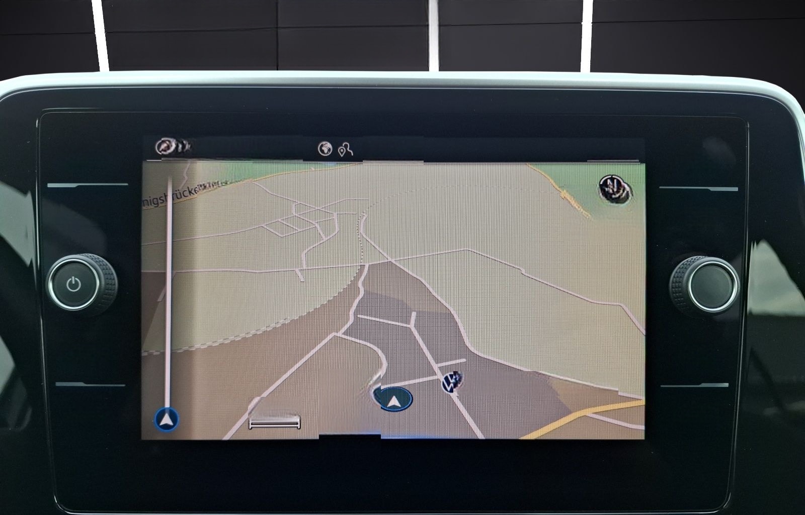 Volkswagen T-Roc TSI Style LED AHK Navi AID ACC RFK SH 18" foto 16