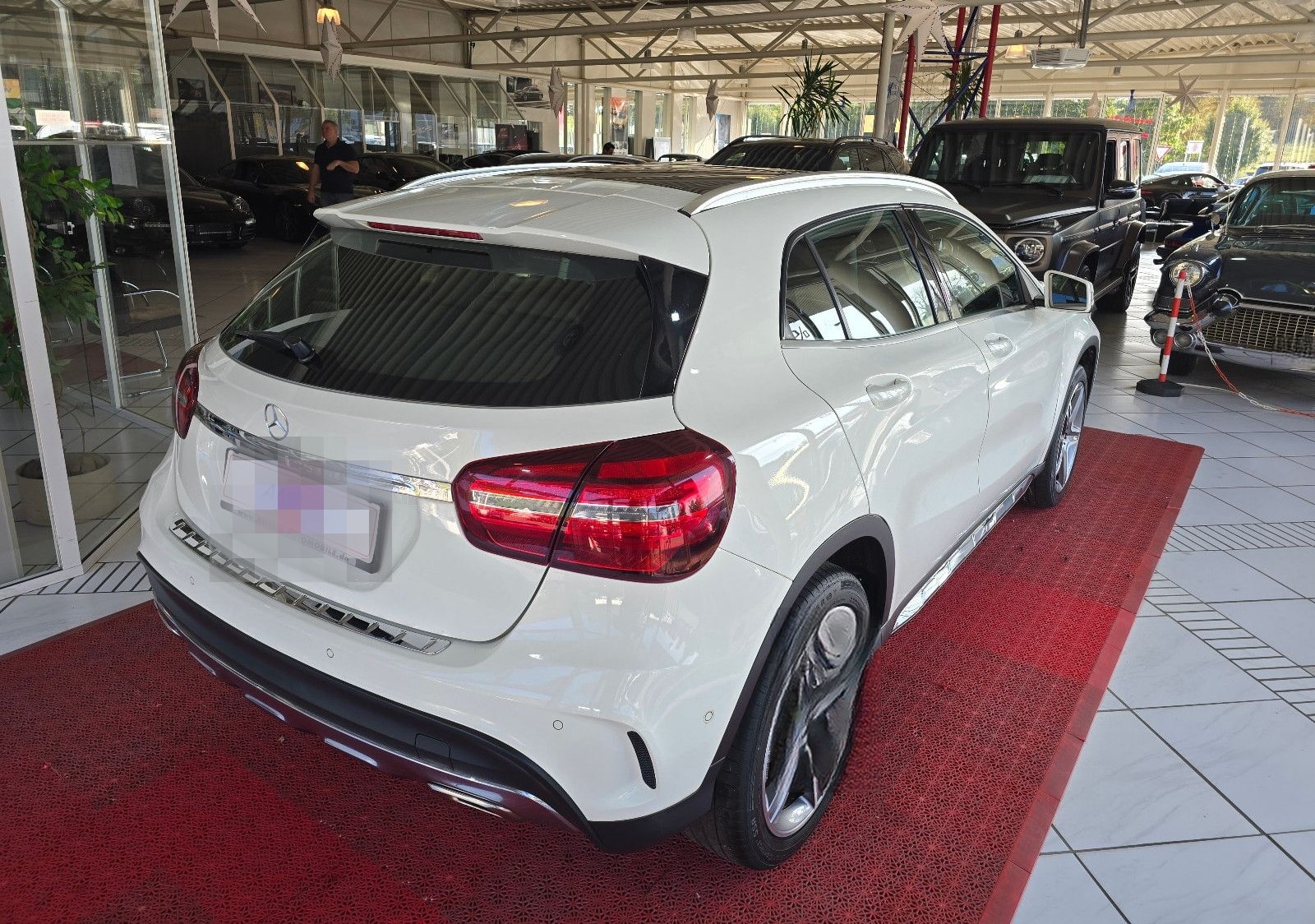 Mercedes-Benz GLA 200 Peak Edition+AMG STYLING+19" AMG LM+PANO foto 5