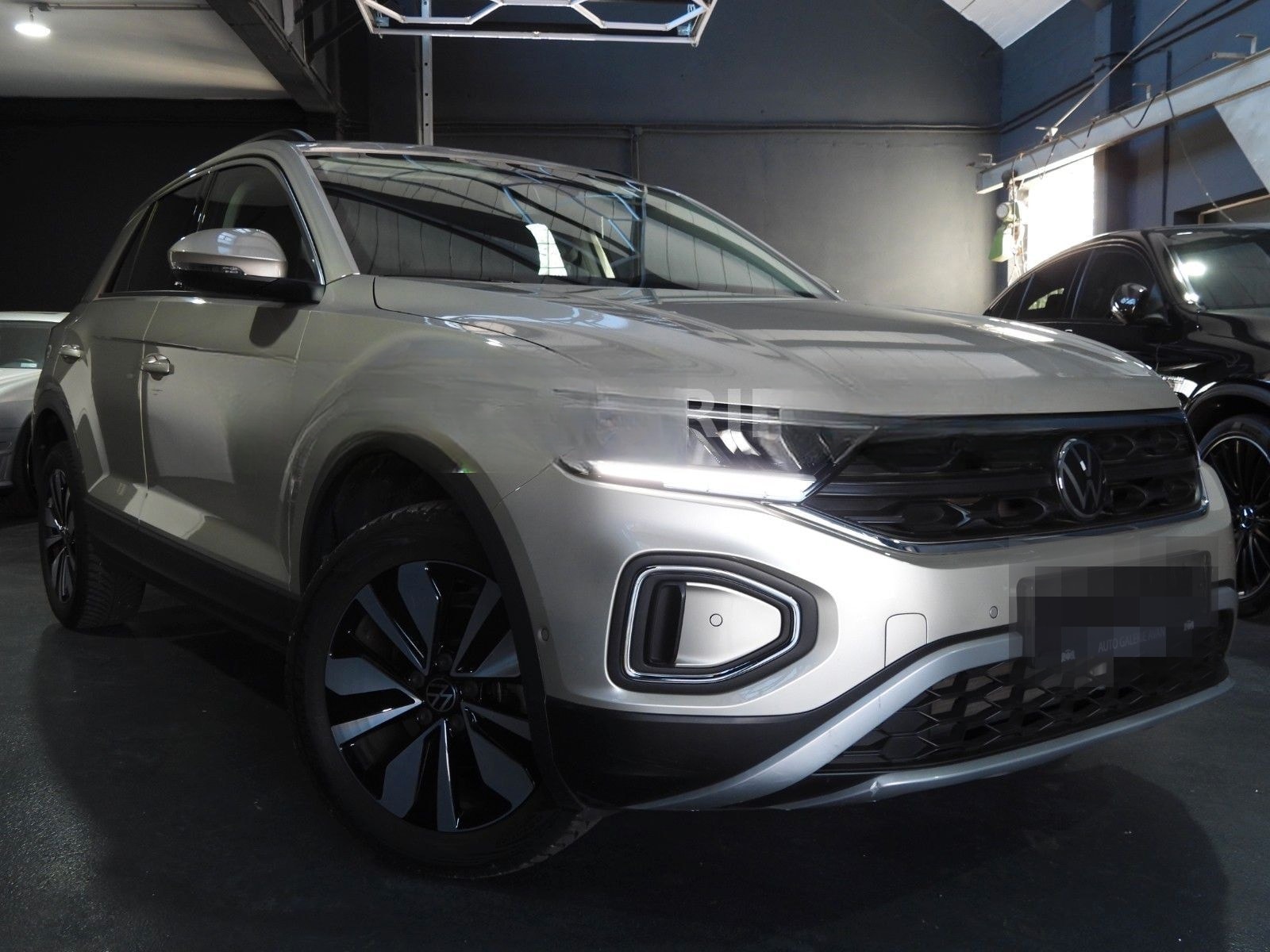 Volkswagen T-ROC 1.0 TSI MOVE foto 2