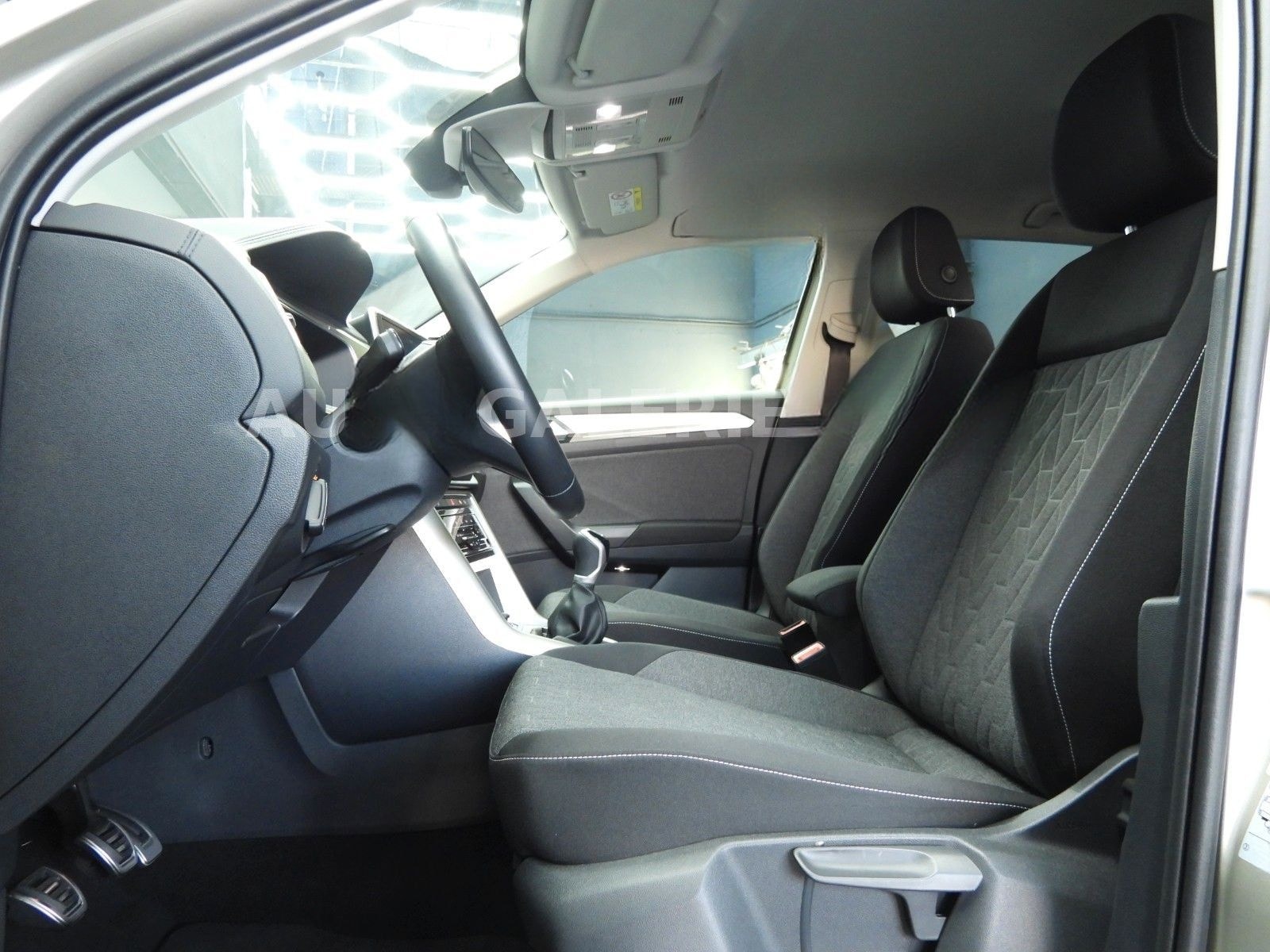 Volkswagen T-ROC 1.0 TSI MOVE foto 11