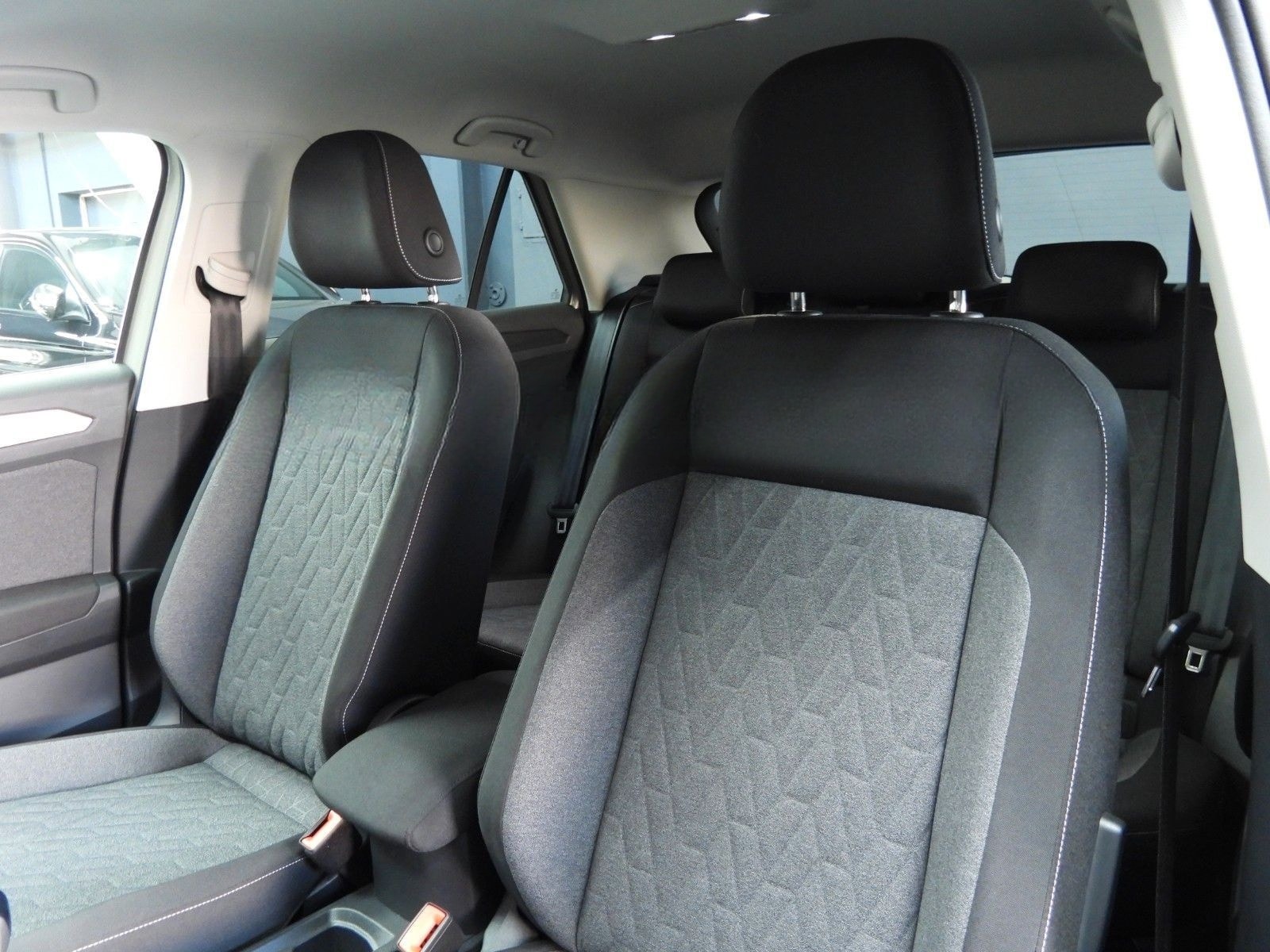 Volkswagen T-ROC 1.0 TSI MOVE foto 16