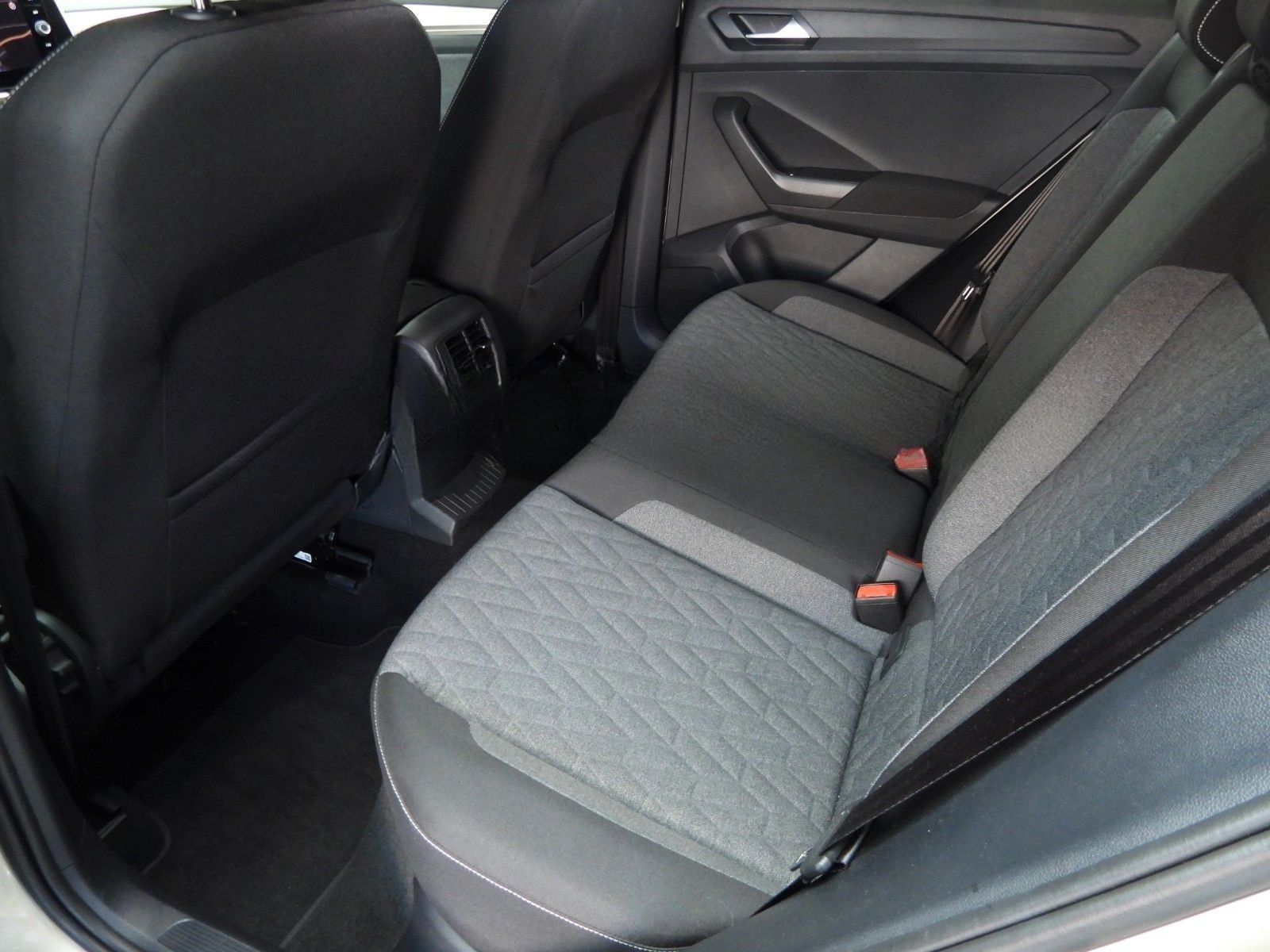 Volkswagen T-ROC 1.0 TSI MOVE foto 24