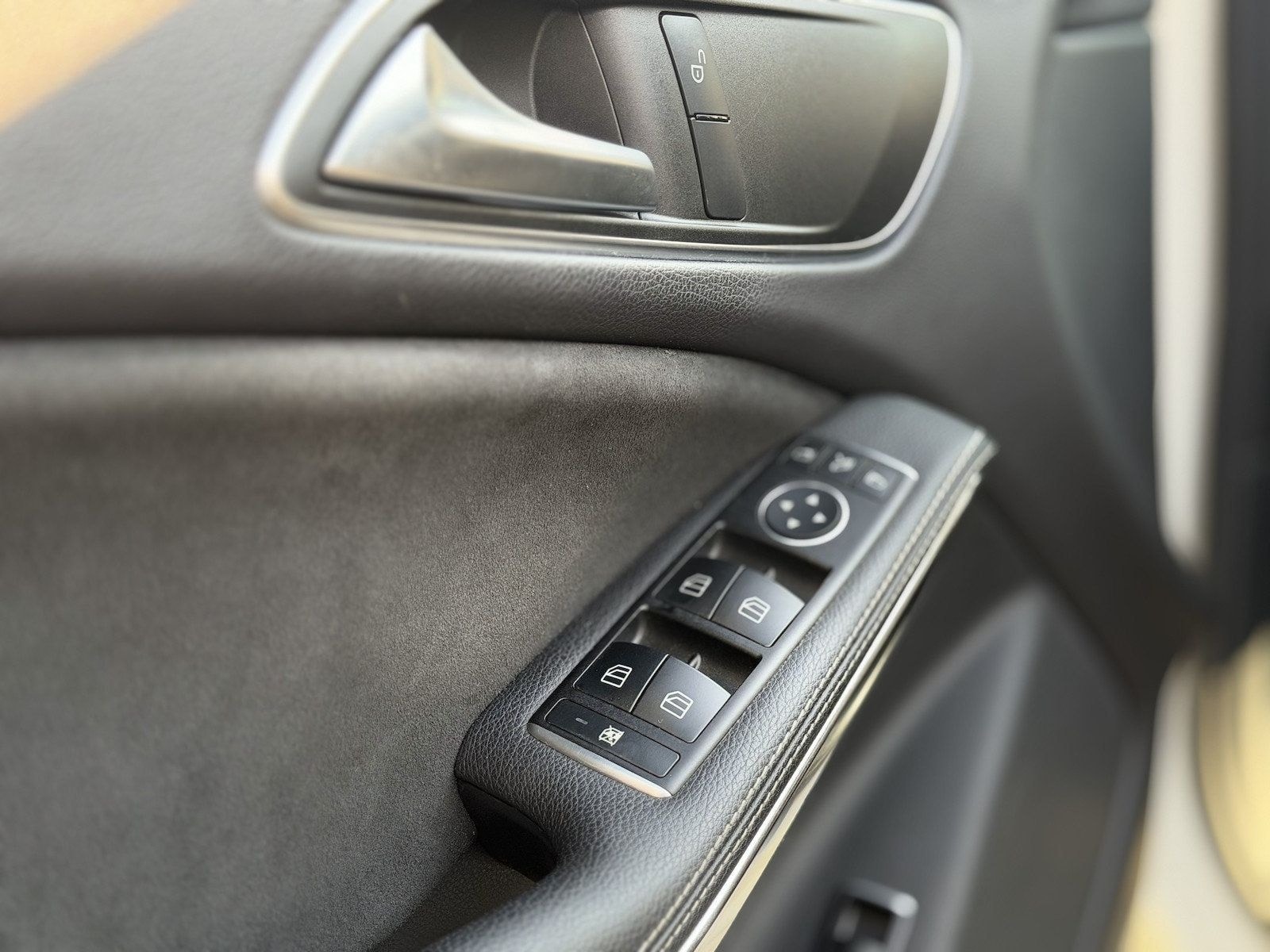 Mercedes-Benz CLA 220 Shooting Brake AMG / PANO / AHK / Kamera foto 16