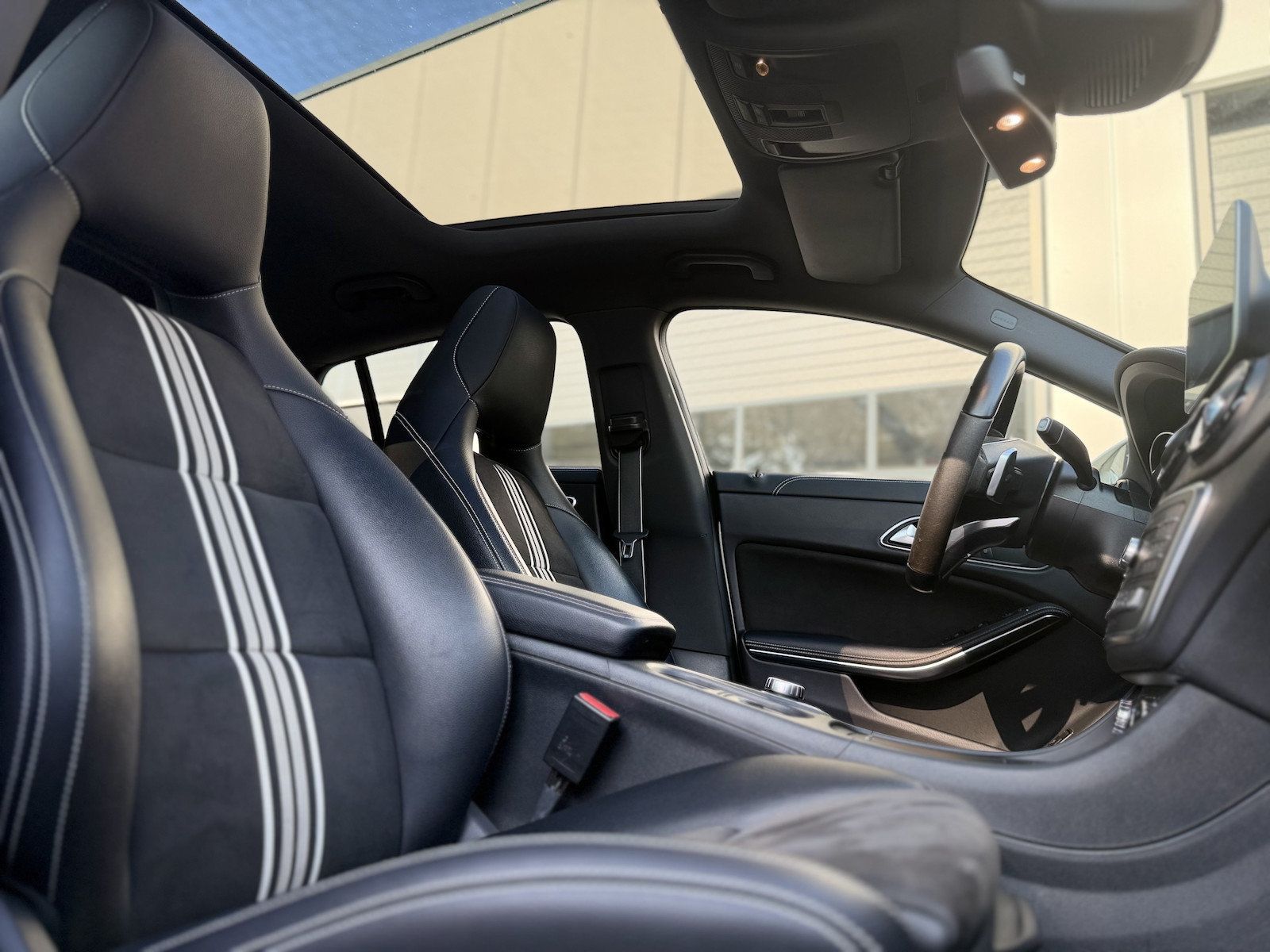 Mercedes-Benz CLA 220 Shooting Brake AMG / PANO / AHK / Kamera foto 18