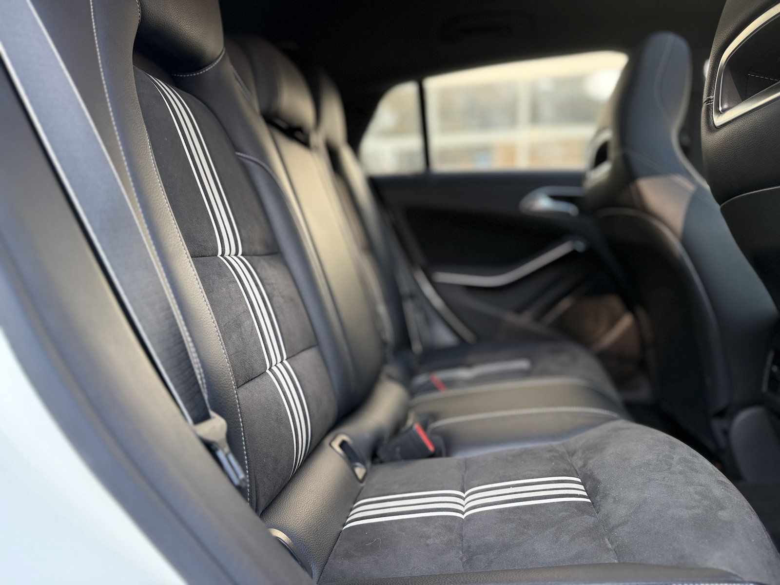 Mercedes-Benz CLA 220 Shooting Brake AMG / PANO / AHK / Kamera foto 19