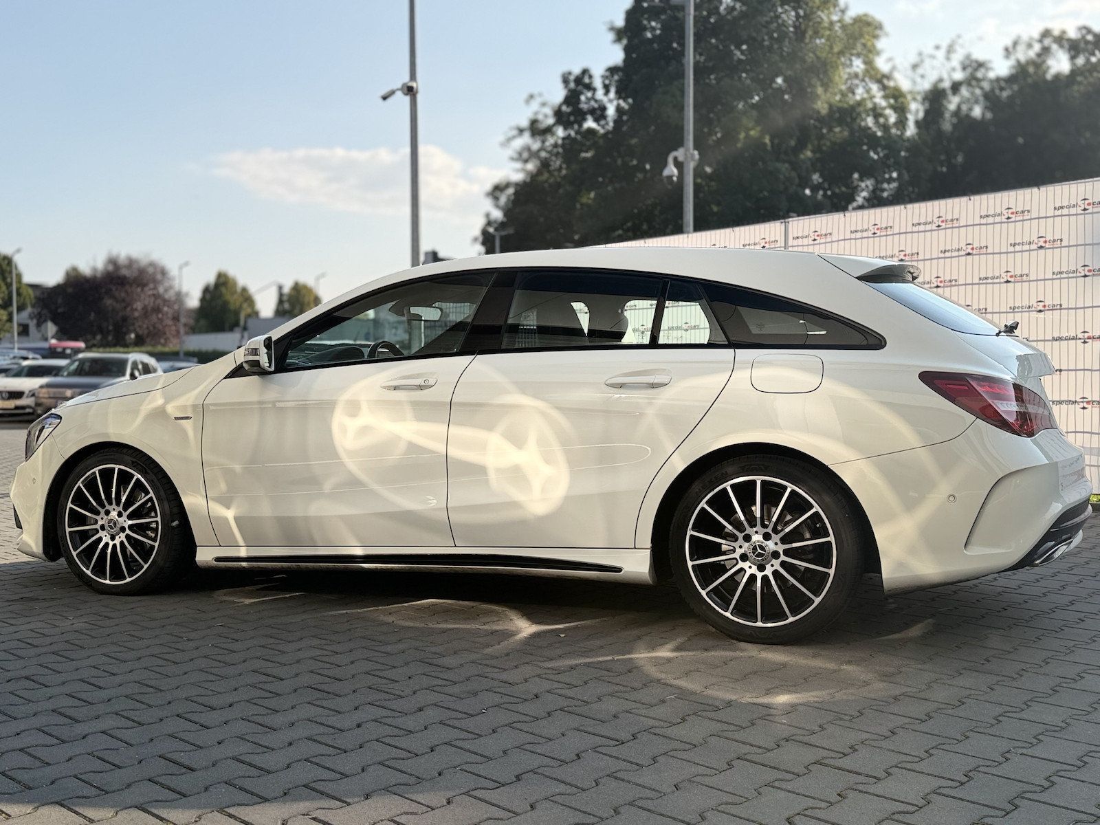 Mercedes-Benz CLA 220 Shooting Brake AMG / PANO / AHK / Kamera foto 5