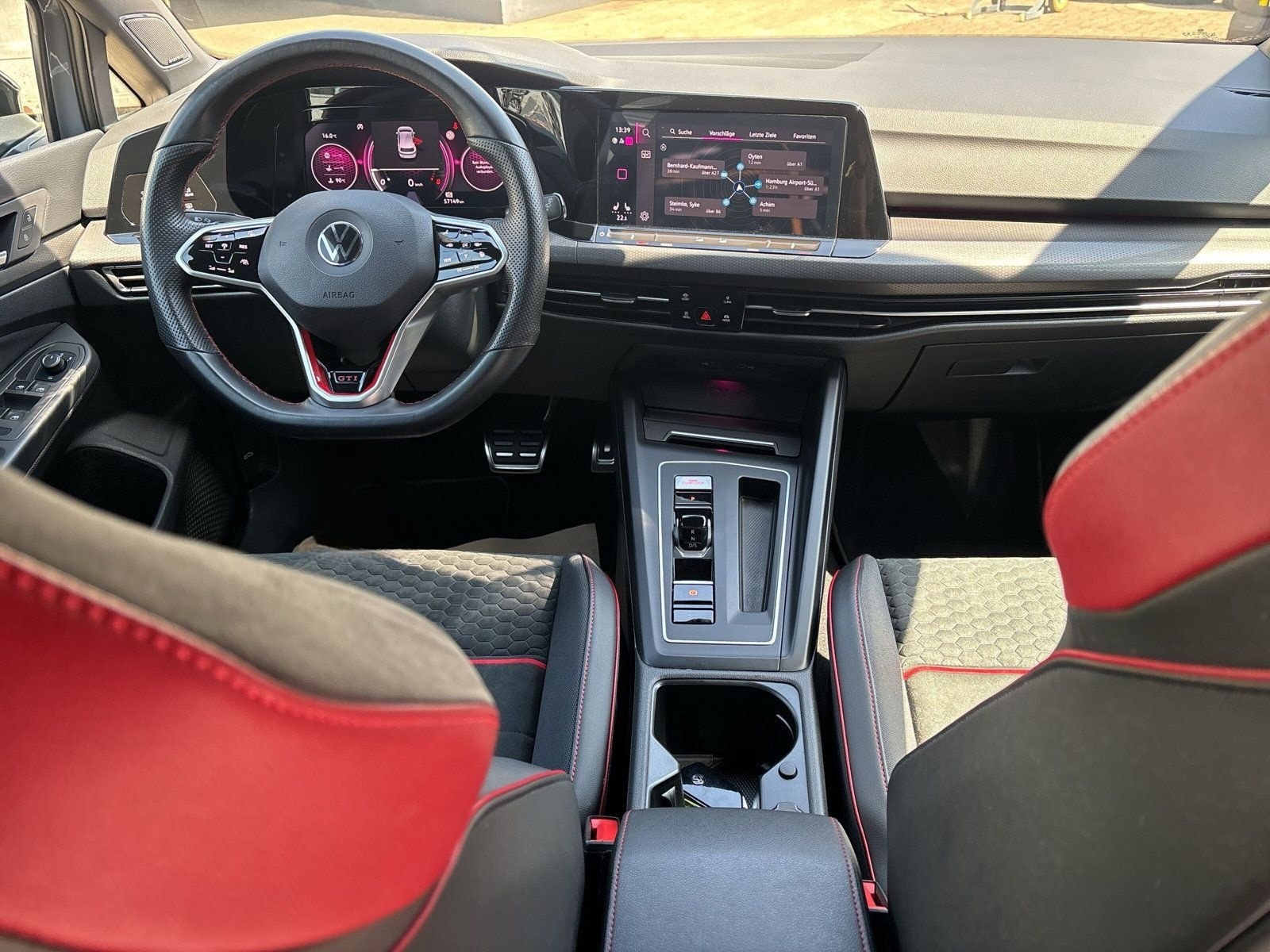 Volkswagen Golf VIII GTI Clubsport 2.0 TSI DSG+MATRIX+ACC foto 23