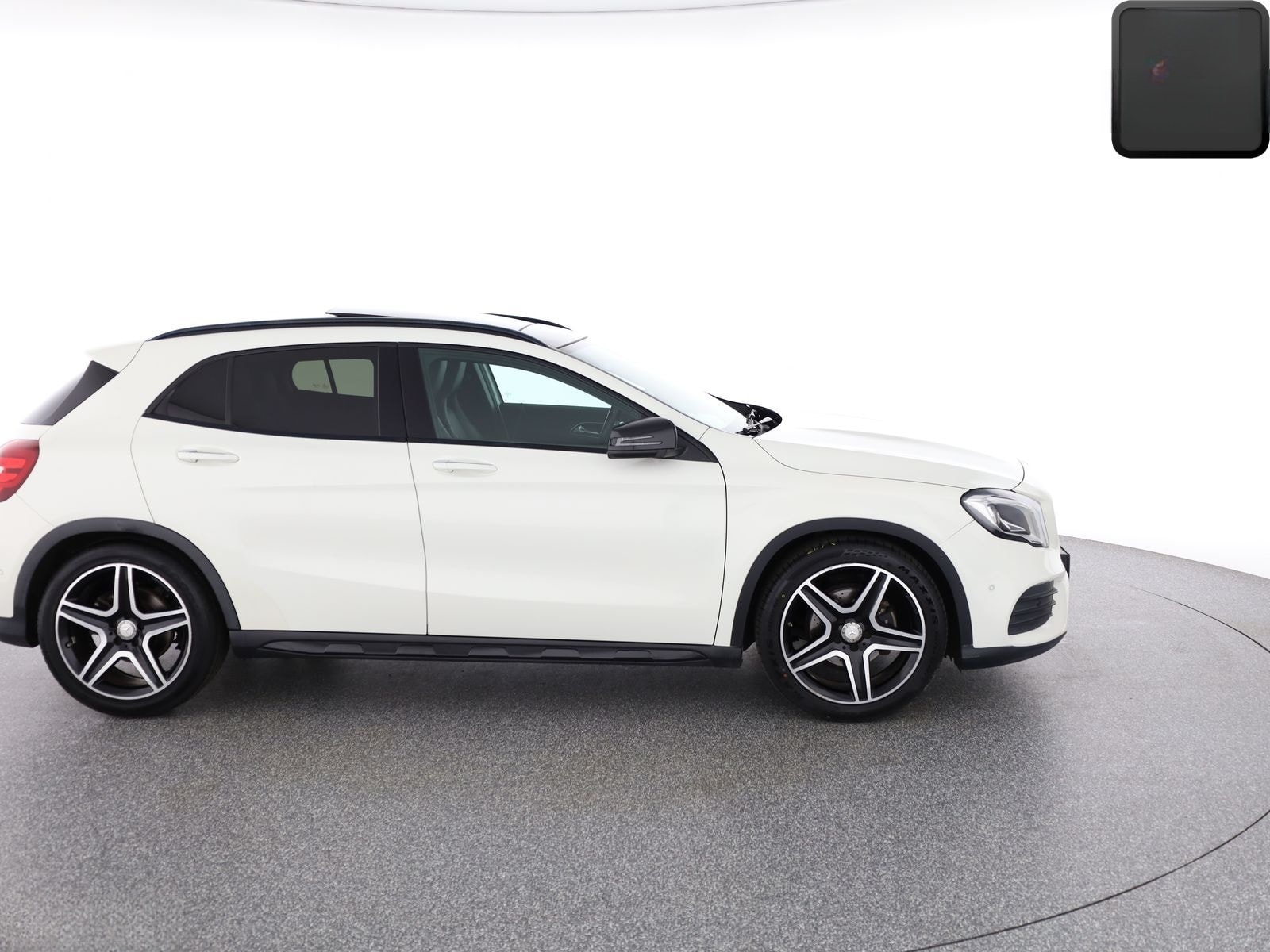 Mercedes-Benz GLA 200 AMG EXKLUSIV PAKET PANO,HARMAN/K,DISTRO foto 6