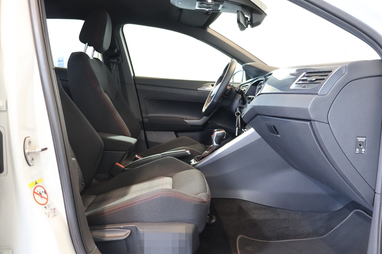 Volkswagen Polo VI 2.0 GTI MATRIX+AID+ACC+KAM+CARPLAY+18" foto 12