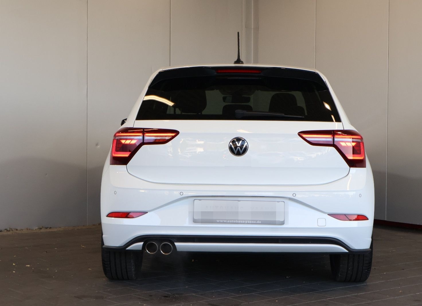 Volkswagen Polo VI 2.0 GTI MATRIX+AID+ACC+KAM+CARPLAY+18" foto 5