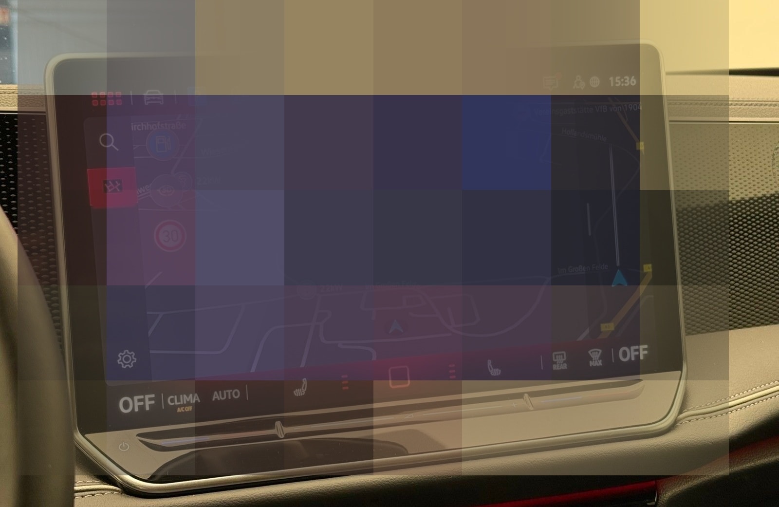 Volkswagen Passat Variant PA 1.5 eHybrid Business HeadAHK foto 8