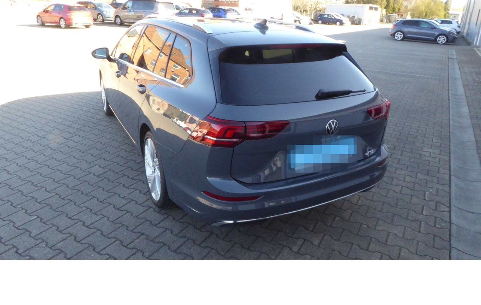 Volkswagen Golf VIII Variant STYLE 1.5 eTSI DSG NAVI LED P- foto 5