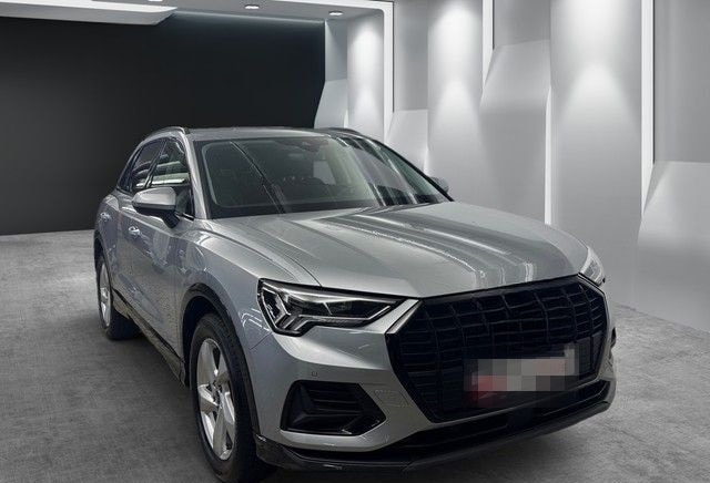 Audi Q3 35TFSI AHK ACC LED EINPARKH NAVI SITZH foto 23