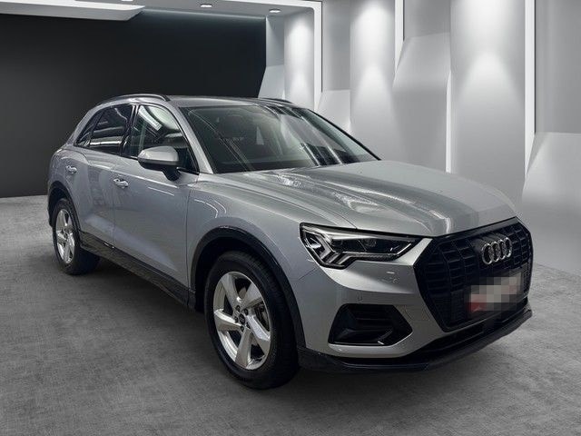 Audi Q3 35TFSI AHK ACC LED EINPARKH NAVI SITZH foto 24