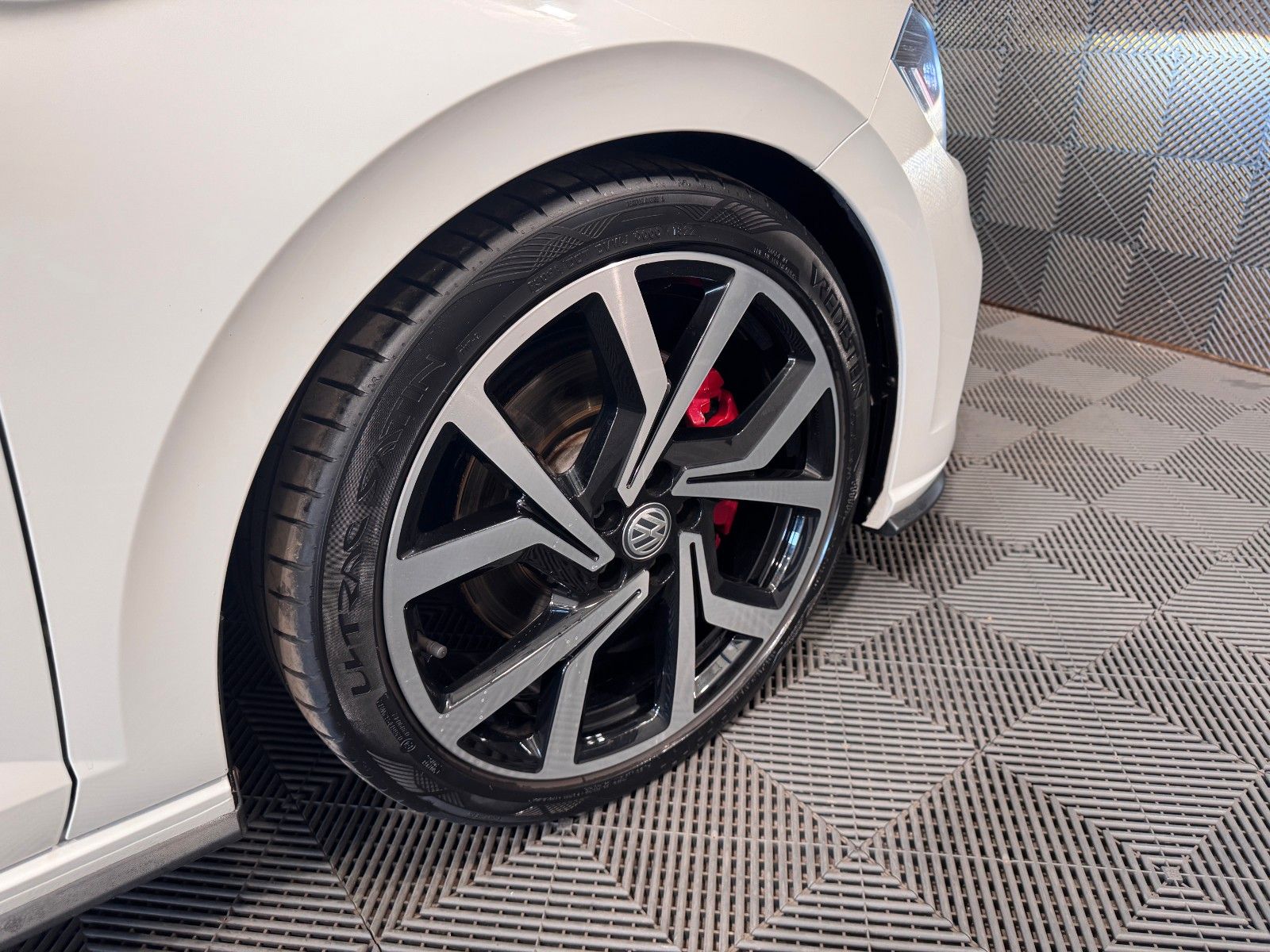 Volkswagen Polo VI*GTI*ACC-IQ.LIGHT-APPLE-DSG-SHZ-KLIMA-LM foto 14