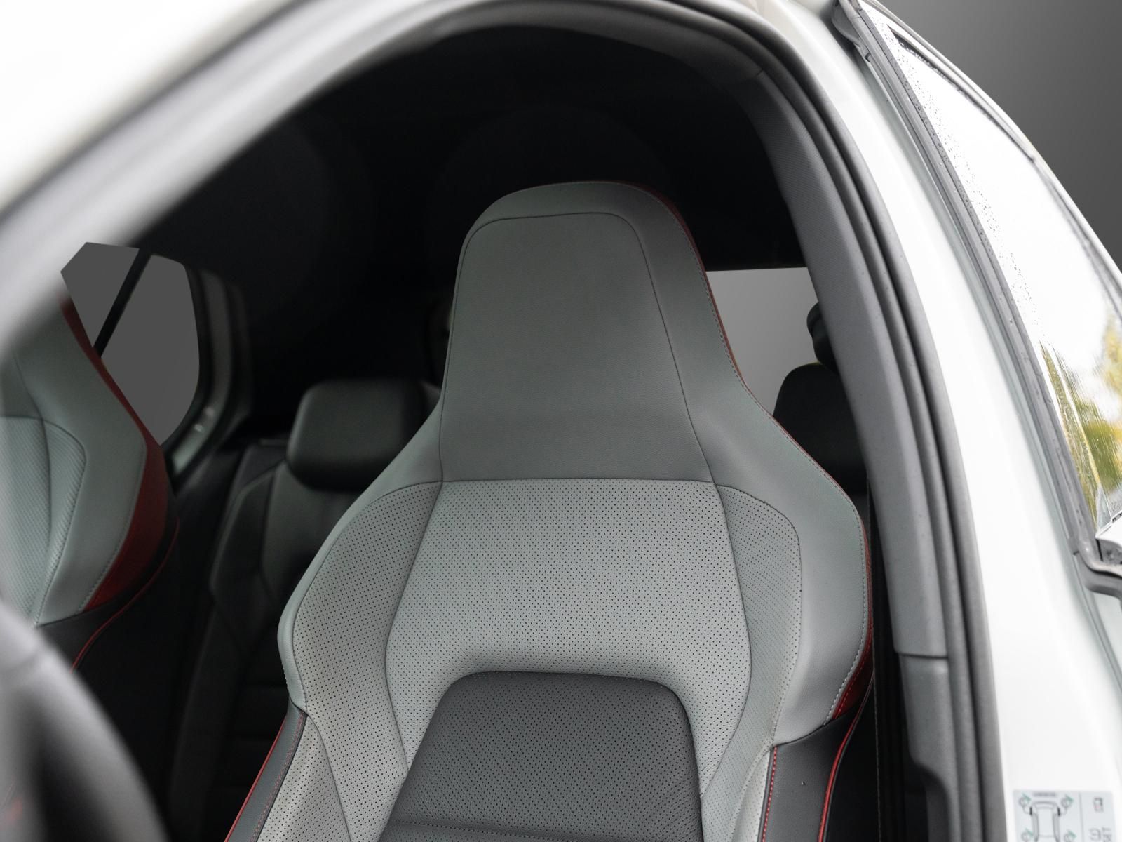 Volkswagen Golf GTI Clubsport IQLight Harman-Kardon ACC DCC foto 18