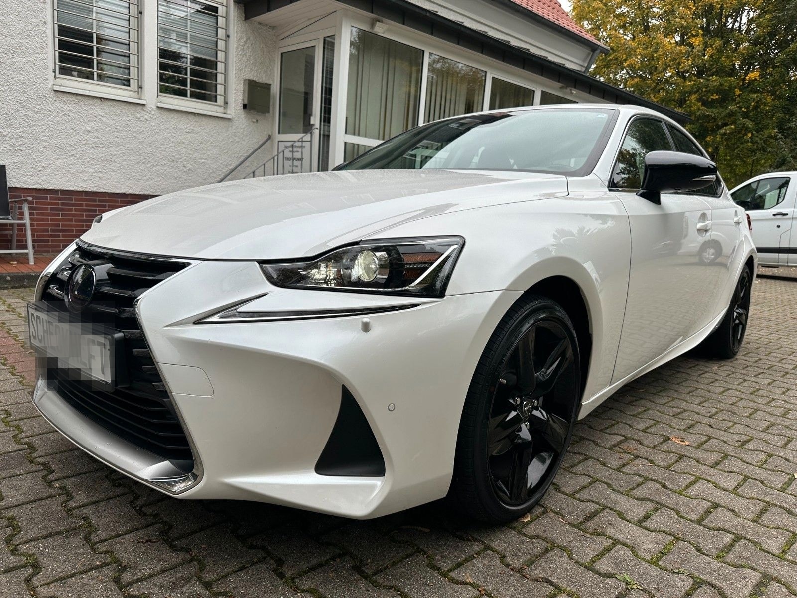 Lexus IS 300h Amazing Edition foto 1