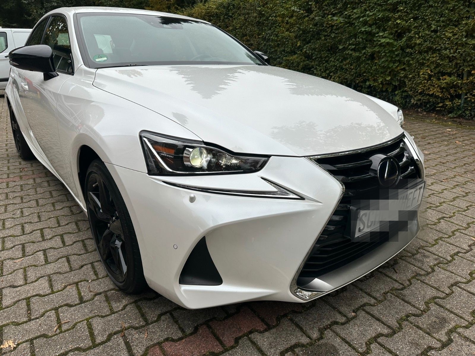 Lexus IS 300h Amazing Edition foto 3