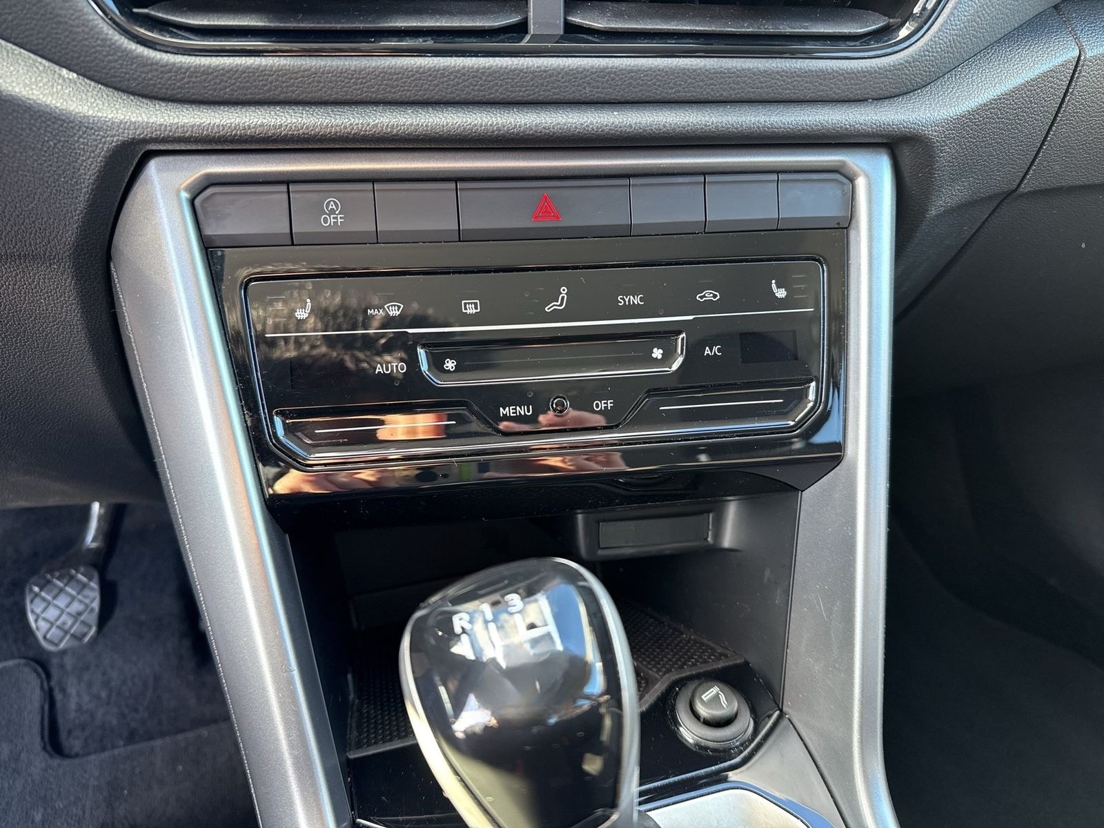 Volkswagen T-Roc Life TSi Black+CarPlay+LED+Navi+Virt+PDC foto 24