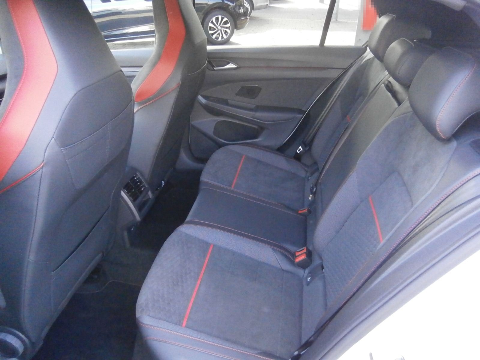 Volkswagen Golf VIII GTI Clubsport 2.0 TSI, DSG foto 7