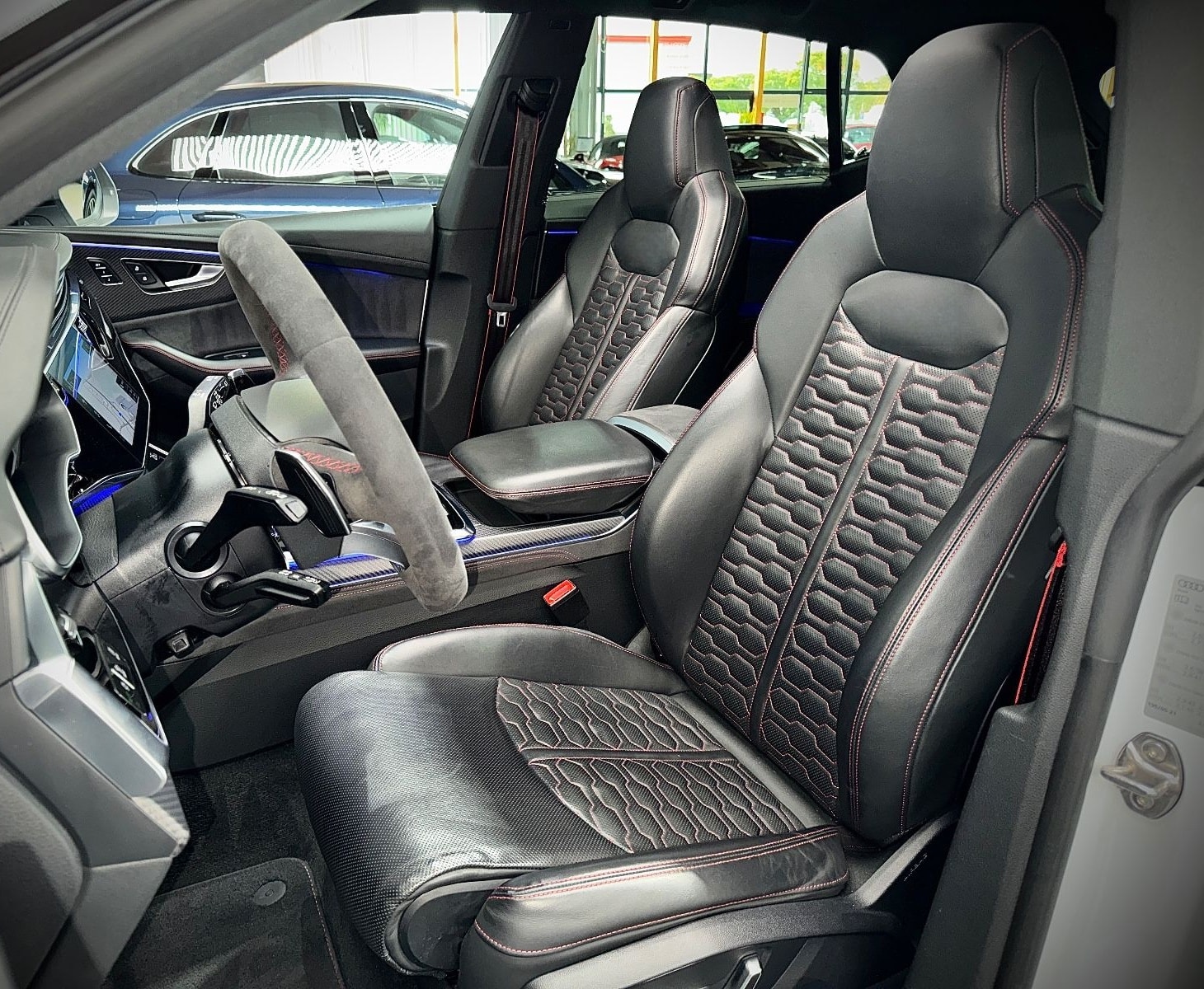 Audi RSQ8*CARBON*MATRIX*ALLRADLENKUNG*HEAD-UP*2.HAND* foto 16