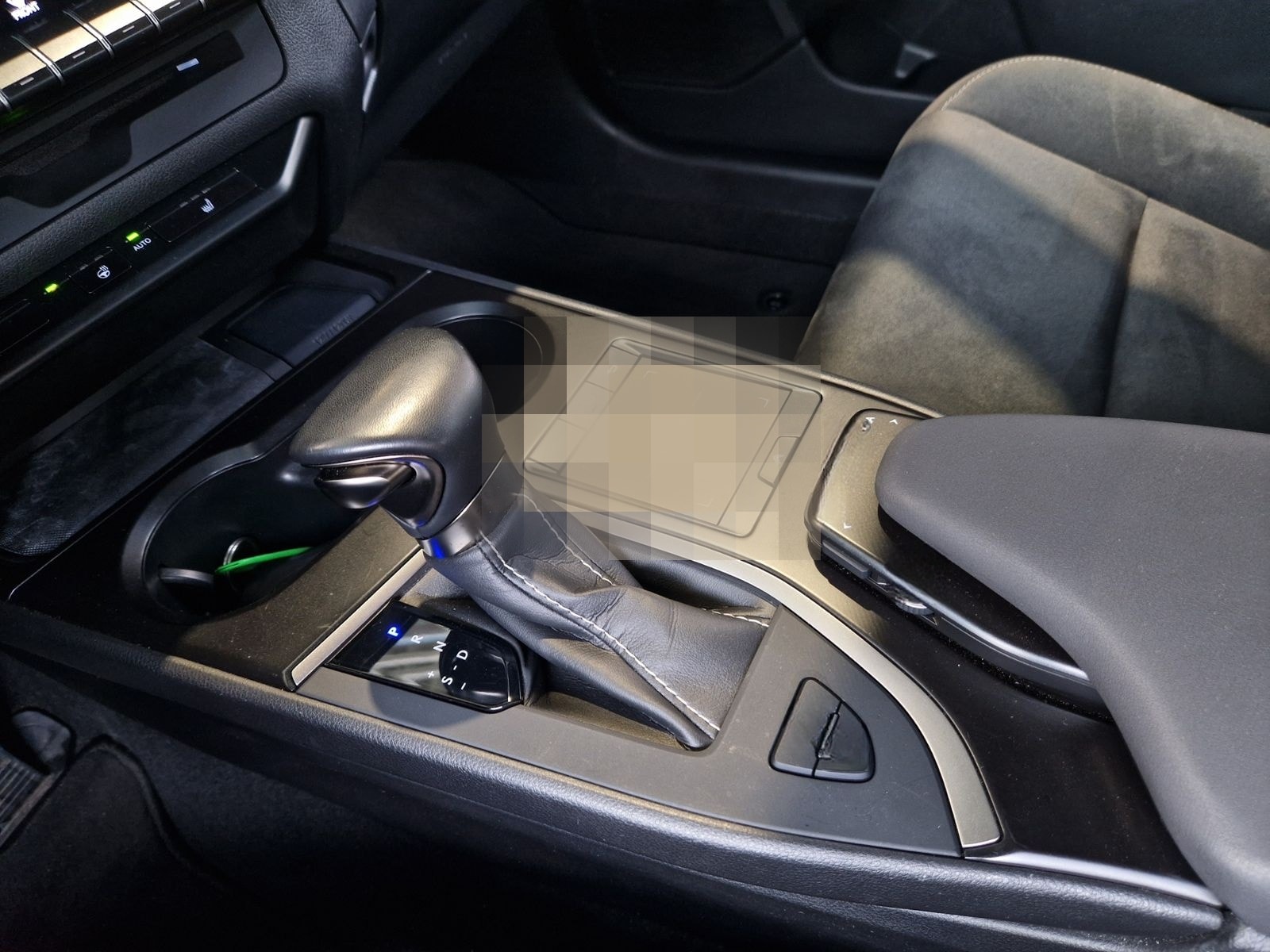 Lexus UX 250 h Style LED ALU foto 21