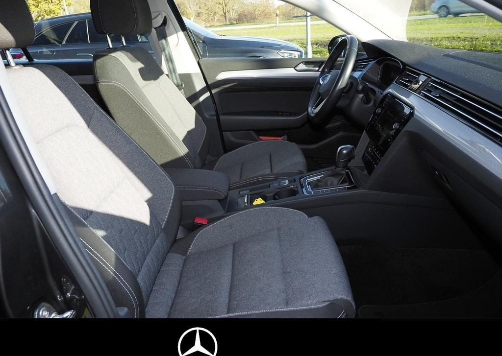 Volkswagen PASSAT VARIANT 1.5 TSI BUSINESS LED PDC NAVI DSG foto 10
