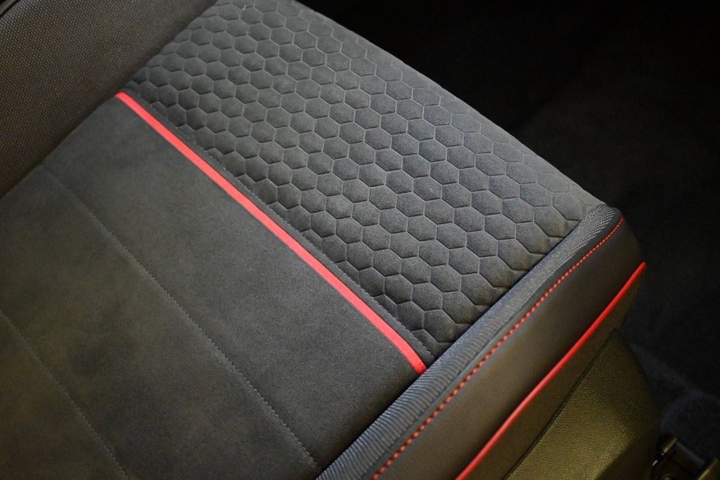 Volkswagen Golf VIII Lim 2.0 TSI Automatik GTI Clubsport LE foto 8